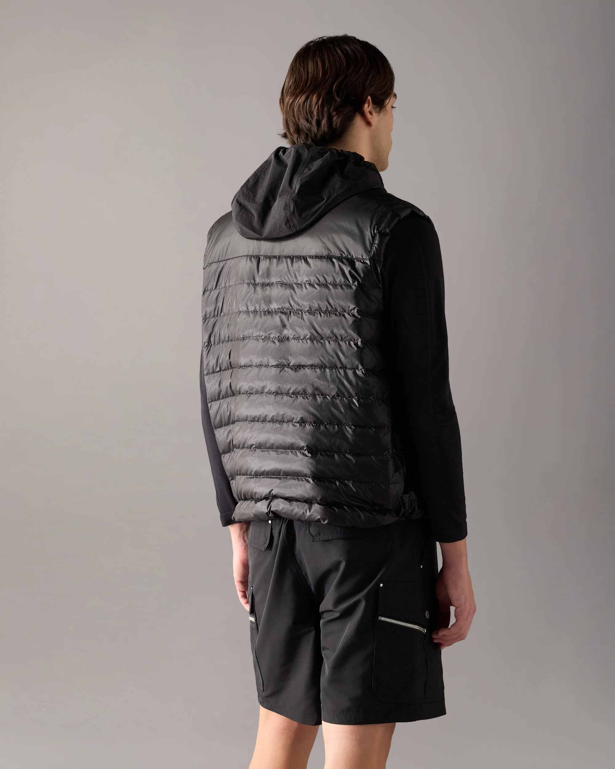CLOUD WALKER AIR DOWN VEST-BLACK - Image 3