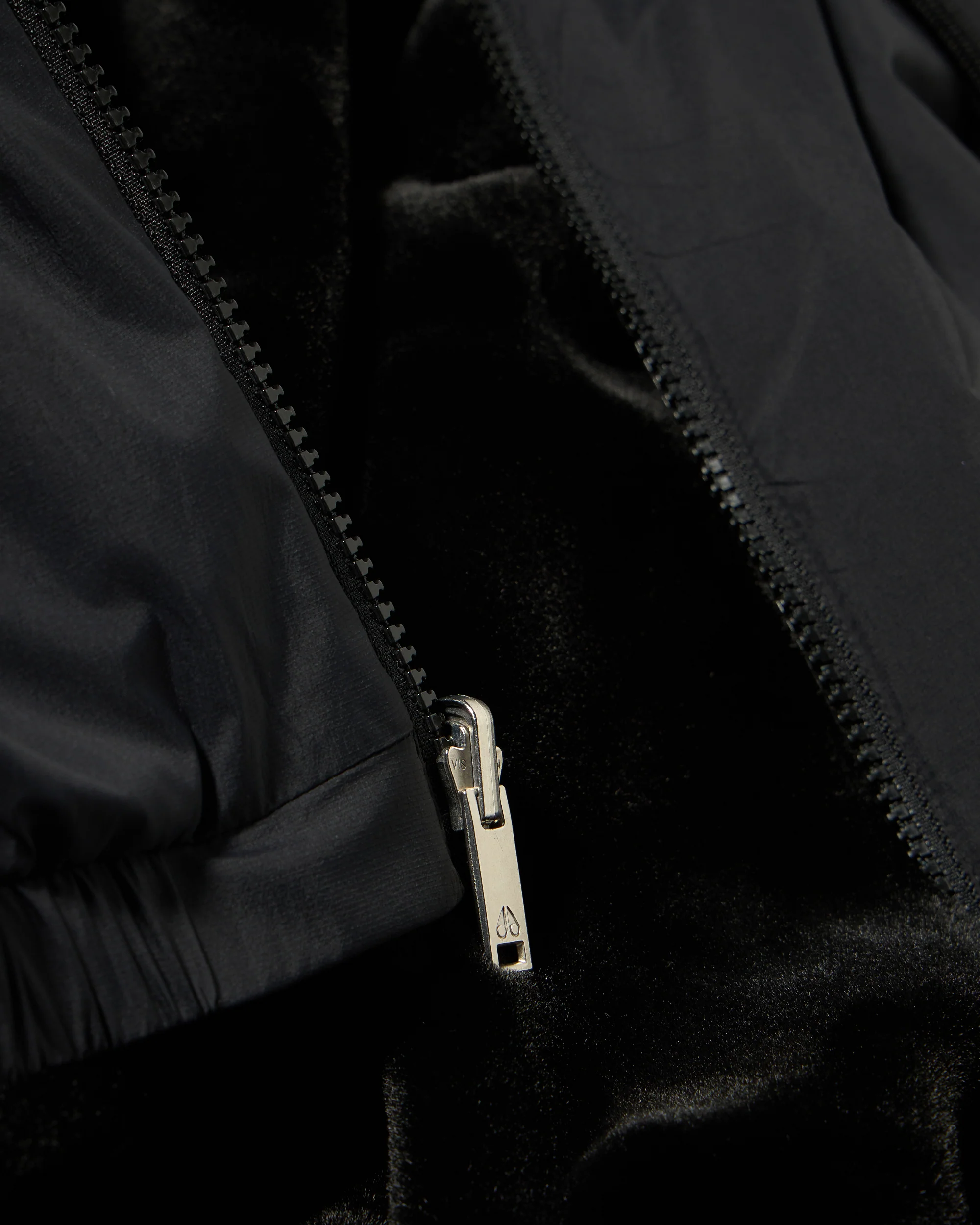 EATON BUNNY REVERSIBLE HOODIE-BLACK/BLACK - Image 4