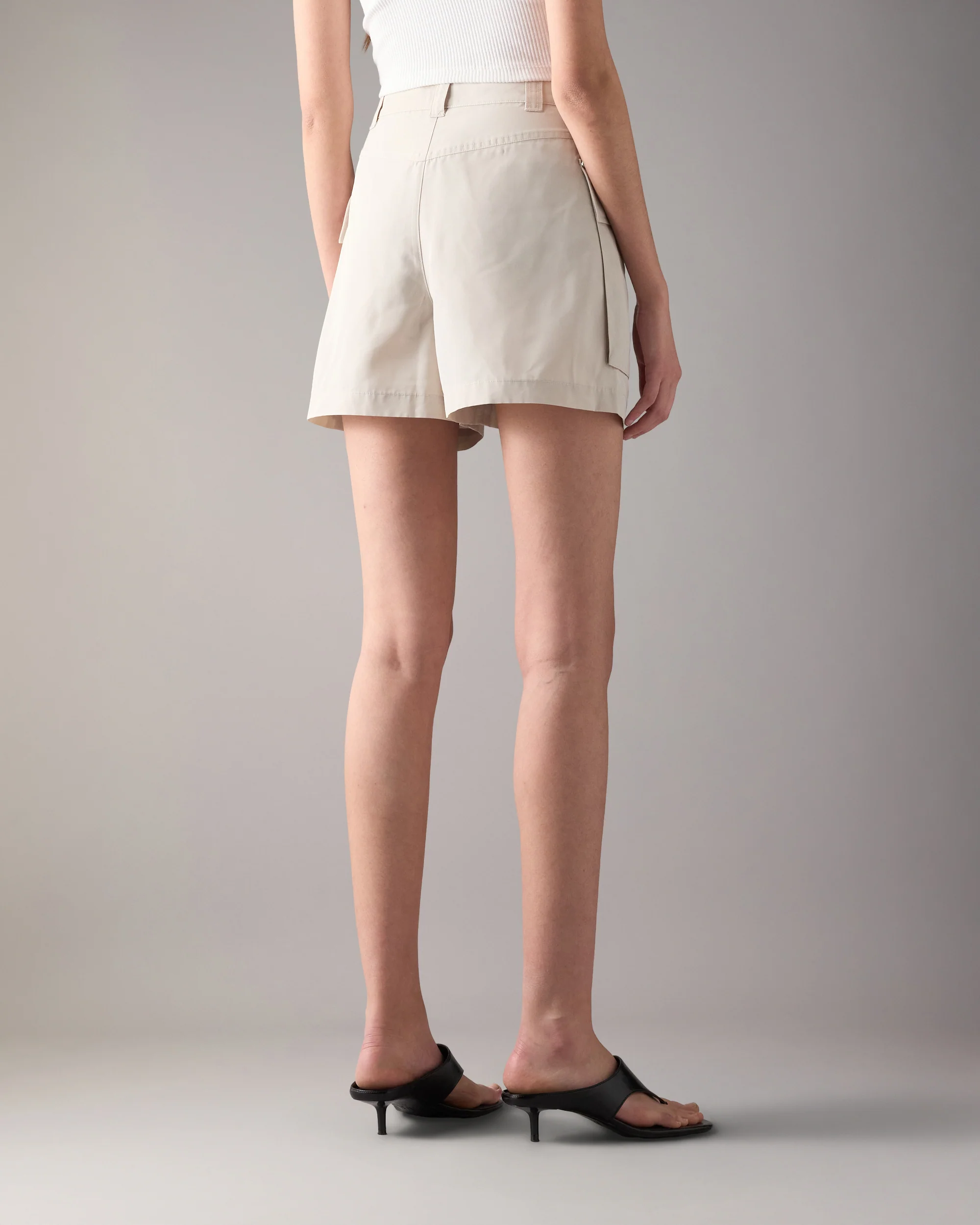 ELEVATE SHORTS-ALABASTER - Image 3