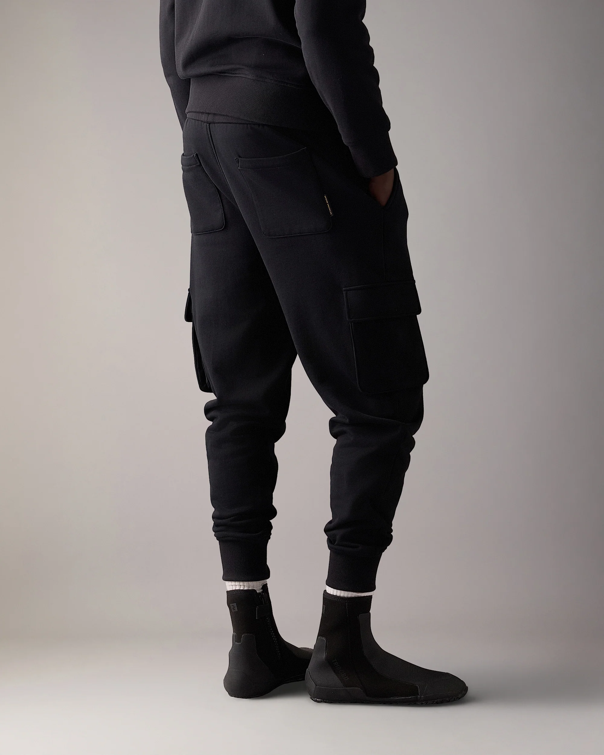 GOLD SERIES HARTSFIELD CARGO JOGGERS-BLACK - Image 3