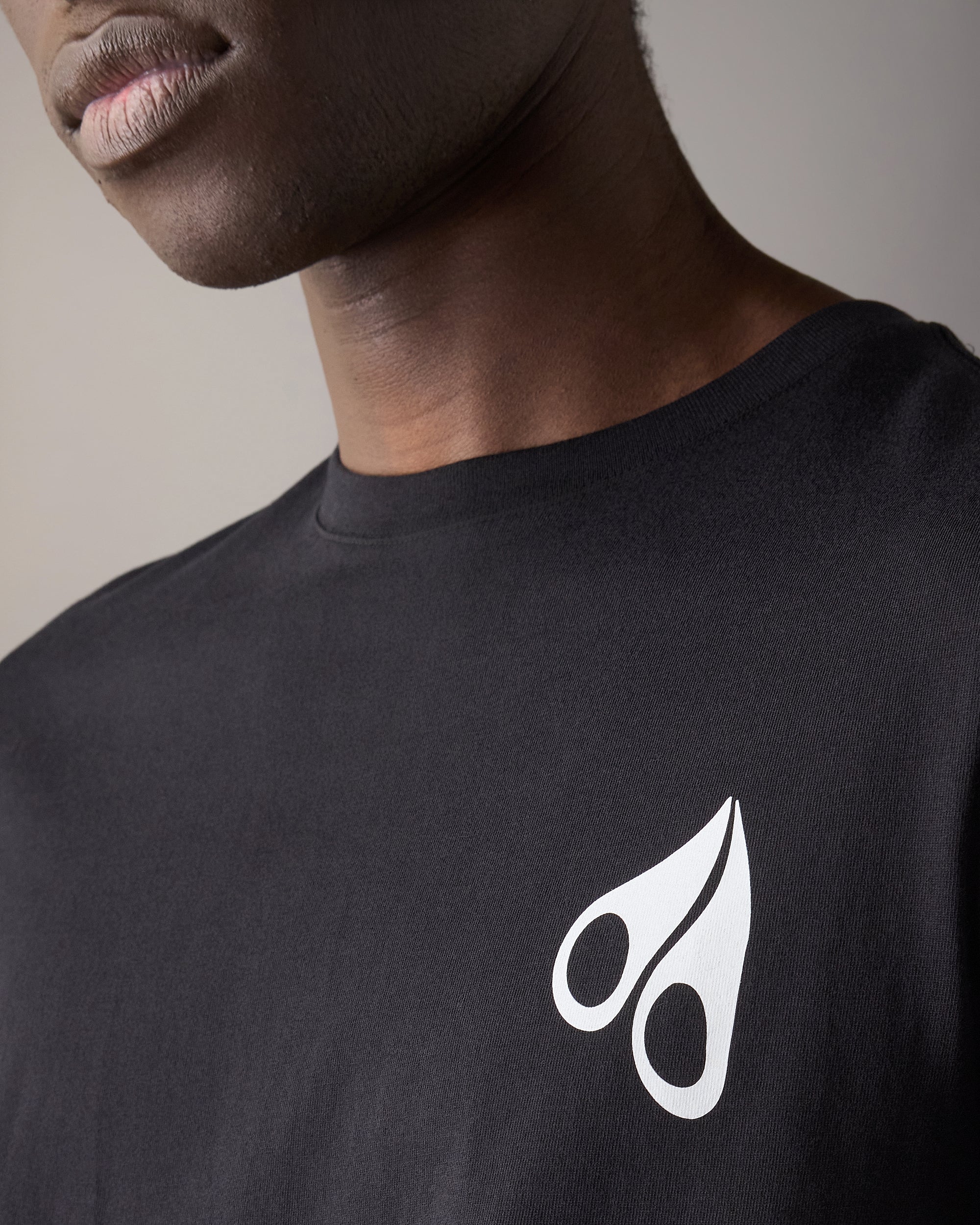 VISIONARY LOGO T-SHIRT-BLACK - Image 6